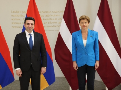 ՀՀ առաջնահերթություններից է ԵՄ-ի հետ վիզաների ազատականացման երկխոսության մեկնարկը.Ալեն Սիմոնյանը՝ Լատվիայի ԱԳ նախարարին
