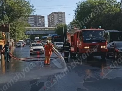 Սեբաստիա փողոցում ճանապարհին թափված վառելիքաքսուքային նյութի պատճառով բախվել է 5 մեքենա