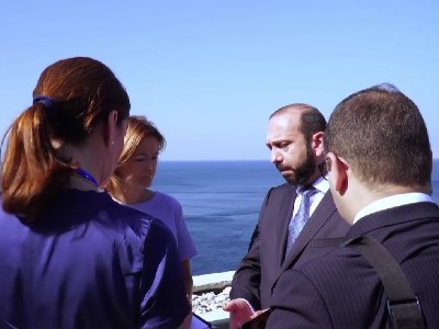Мирзоян в беседе с главой МИД Словении подчеркнул важность заключения мирного договора