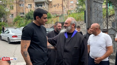 Мэр Гориса встретил архиепископа Баграта Галстаняна