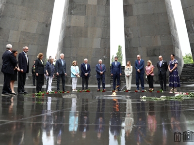 Delegation led by US Senator Roger Wicker visits Armenian Genocide Memorial in Yerevan
