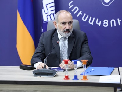 Пашинян провел заседание правящей партии