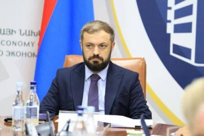 Министр экономики Армении отправился в Екатеринбург для участия в сессии ЕАЭС по промышленной политике