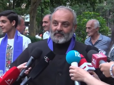Лидер движения «Во имя Родины» созвал встречу