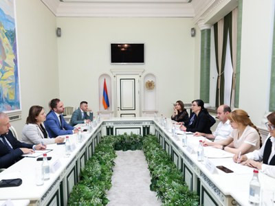 Վարդապետյանը Նիդերլանդների պատգմավորների հետ քննարկել է կոռուպցիայի դեմ պայքարի, ապօրինի գույքի բռնագանձման հարցերը