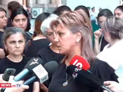 Relatives of those killed in Karabakh held a protest action in front of the Armenian Government building