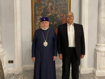 Գարեգին Բ-ն ՀՅԴ Բյուրոյի ներկայացուցիչ Հակոբ Տեր-Խաչատուրյանի հետ քննարկել է Հայաստանի ներքաղաքական կացությունը