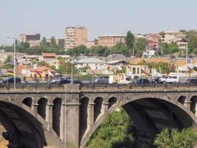 «Великолепная четверка» устроила стрельбу на одном из мостов в Ереване