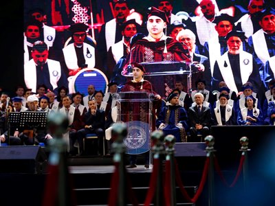 Мэр Еревана поздравил выпускников: Ваше будущее важно для нас