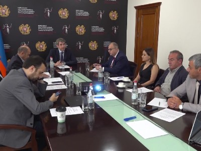 Депутат: Необходимо идти по пути оптимизации Конституции
