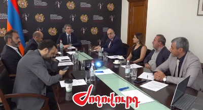 «Ժողովուրդ». Շարունակվում են ՀՀ նոր Սահմանադրության նախագծի շուրջ հանդիպումները․ ի՞նչ են քննարկում