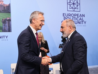 Пашинян провел неформальные встречи с Мишелем, Столтенбергом и другими официальными лицами