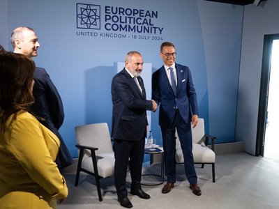 The Finnish President discussed future leadership in the OSCE with Armenian and Azerbaijani leaders