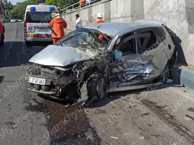 Трое пострадавших: Цепное ДТП в центре Еревана