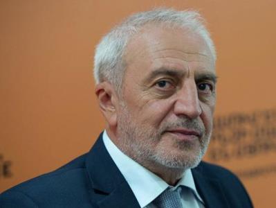 Политик: Нынешняя власть постоянно попадает в неприятности и ставит под угрозу наше существование
