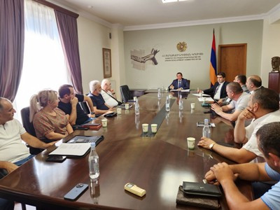 Անորակ աշխատանքը չի ընդունվելու. Եղիազար Վարդանյանը՝ ծրագրերում ներգրավված կազմակերպությունների ներկայացուցիչներին