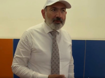 Пашинян: В селе Айгешат отремонтировали детский сад и асфальтируют улицы