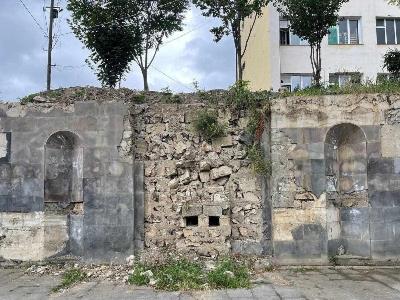 Monument Watch: Азербайджан разрушил мемориальный фонтан, воздвигнутый в Шуши