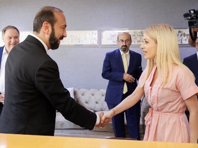 Глава МИД Армении встретился со спикером Палаты представителей Кипра