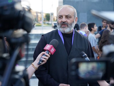 Лидер движения «Во имя Родины» проводит встречу с гражданами