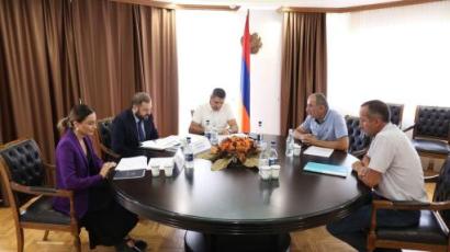 Էկոնոմիկայի նախարար Գևորգ Պապոյանի մոտ տեղի է ունեցել գործարարների և քաղաքացիների ընդունելություն