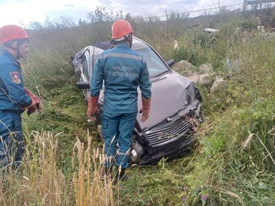 В Армении «Mercedes-Benz» скатился в ущелье: Госпитализированы два человека