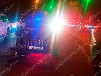 Ավտովթար՝ Երևանում․ Ազգային ժողովի մոտ բախվել են «Mercedes»-ն ու «Opel»-ը. shamshyan.com