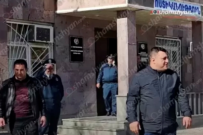 Արարատում շինաշխատանքների ժամանակ տանիքն ընկել է քաղաքացիների վրա, վիրավnրներ կան. Shamshyan.com