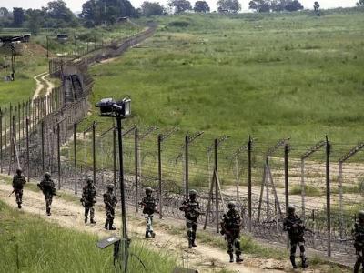 India sets up committee to monitor situation on Bangladesh border