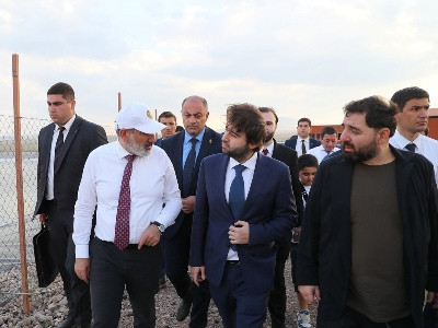 Բադալյան եղբայրների կողմից հիմնադրված «Ֆանֆրութ» ՍՊԸ-ն հյուրընկալել է վարչապետի պատվիրակությանը (ֆոտո)