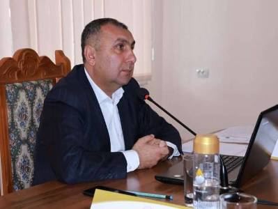 «Грапарак»: У главы города Спитак новая служебная машина за 46000 долларов