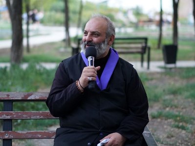 Лидер движения «Во имя Родины» проводит встречу с гражданами