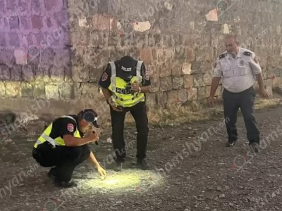 В Армении прозвучала стрельба: Госпитализированы глава одной из сел, его мать и сын