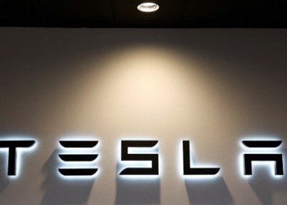 Tesla recalls more than 9,000 Model X SUVs due to roof defect