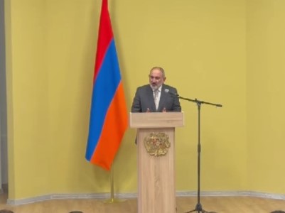 Пашинян присутствовал на церемонии открытия новой школы в селе Капс