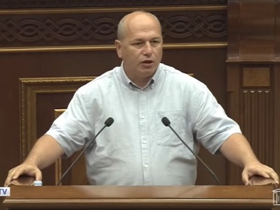 Հավեսով դեմ եք քվեարկում, բա չե՞ք մտածում՝ ինչի՞ն եք դեմ քվեարկում. ԱԺ-ն մերժեց Գեղամ Նազարյանի նախագիծը