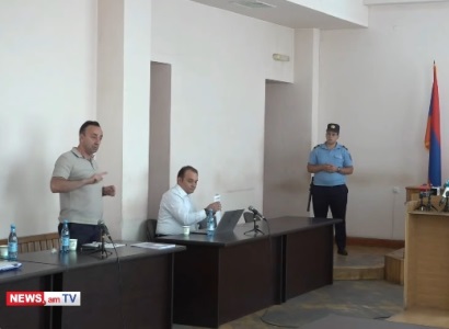 Եկել է մարդ, որ ինձ պաշտպանի, բայց ես չգիտեմ ինչ է ասելու. համաշխարհային պատմության մեջ նման դեպք կա՞. Հրայր Թովմասյան