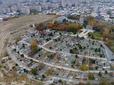 Улицу, прилегающую к военному пантеону «Ераблур», назвали в честь героя Арцаха Ашота Гуляна