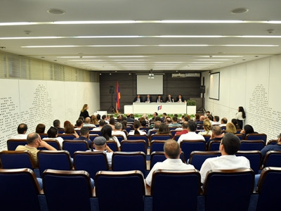 Բադասյանը տնտեսվարողների հետ քննարկել է հսկիչ նշանների ներդրման հարցերը. առաջիկայում անդրադարձ կկատարվի սակագնին