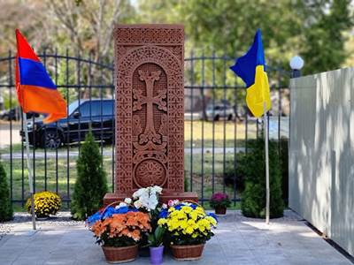 В Кременчуке состоялось открытие хачкара в память о невинных жертвах армянского и украинского народов