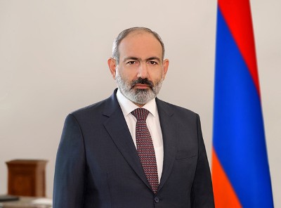 Armenia PM heads for Georgia on official visit