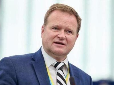 Глава немецкой делегации в ПАСЕ: Азербайджан должен освободить политзаключенных