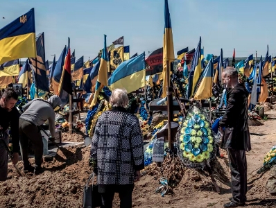 The Wall Street Journal: Number of Ukrainians, Russians killed, wounded in  war reached roughly one million