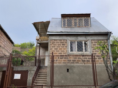 Հակոբ Արշակյանն անդրադարձել է «կասկածելի ցածր գնով այգետնակ ձեռք բերելու» լուրերին և հրապարակել լուսանկարներ