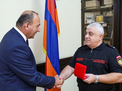 ՆԳՆ ոստիկանության պետը պարգևատրել է ՀՀ-ում Վրաստանի ՆԳ նախարարության կցորդին