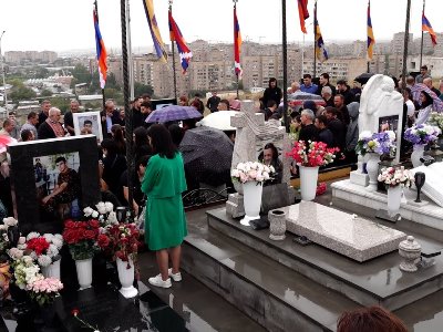 «Թշնամին Գանձասար էր մտել, լցվել էին եկեղեցին, որ պղծեն». արցախցի կինը հիշում է տեղահանման օրերը