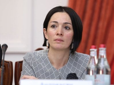 Глава МОНКС попросила учителей и директоров школ поднять вопросы, связанные с введением нового стандарта