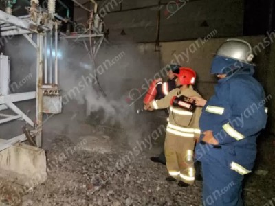 На одной из электроподстанций в ереванском районе Шенгавит произошло возгорание