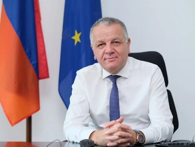 Глава делегации ЕС в Армении поздравил республику с Днем независимости