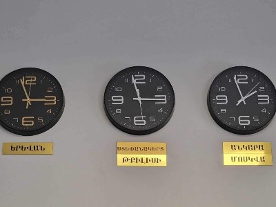 Врио главы Общественного радио поручил демонтировать часы, показывавшие «время Баку и Анкары»